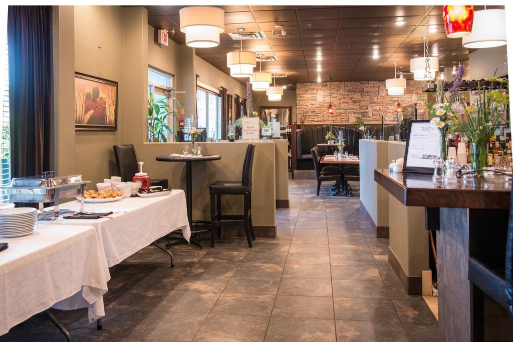 Hilltop Inn - Salmon Arm Zewnętrze zdjęcie