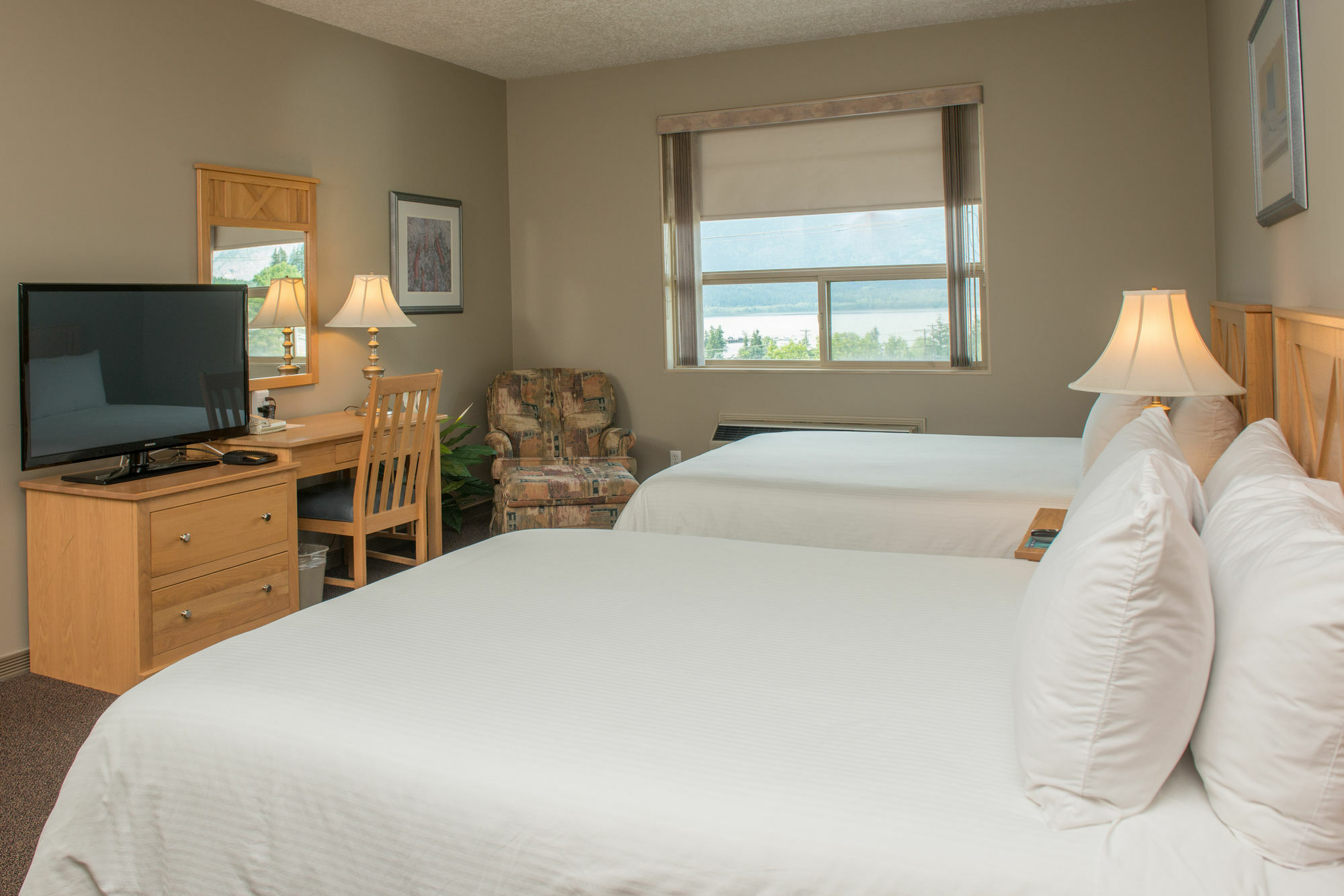 Hilltop Inn - Salmon Arm Zewnętrze zdjęcie
