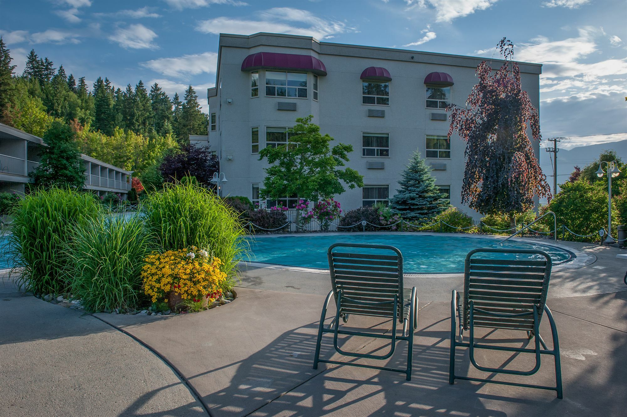 Hilltop Inn - Salmon Arm Zewnętrze zdjęcie
