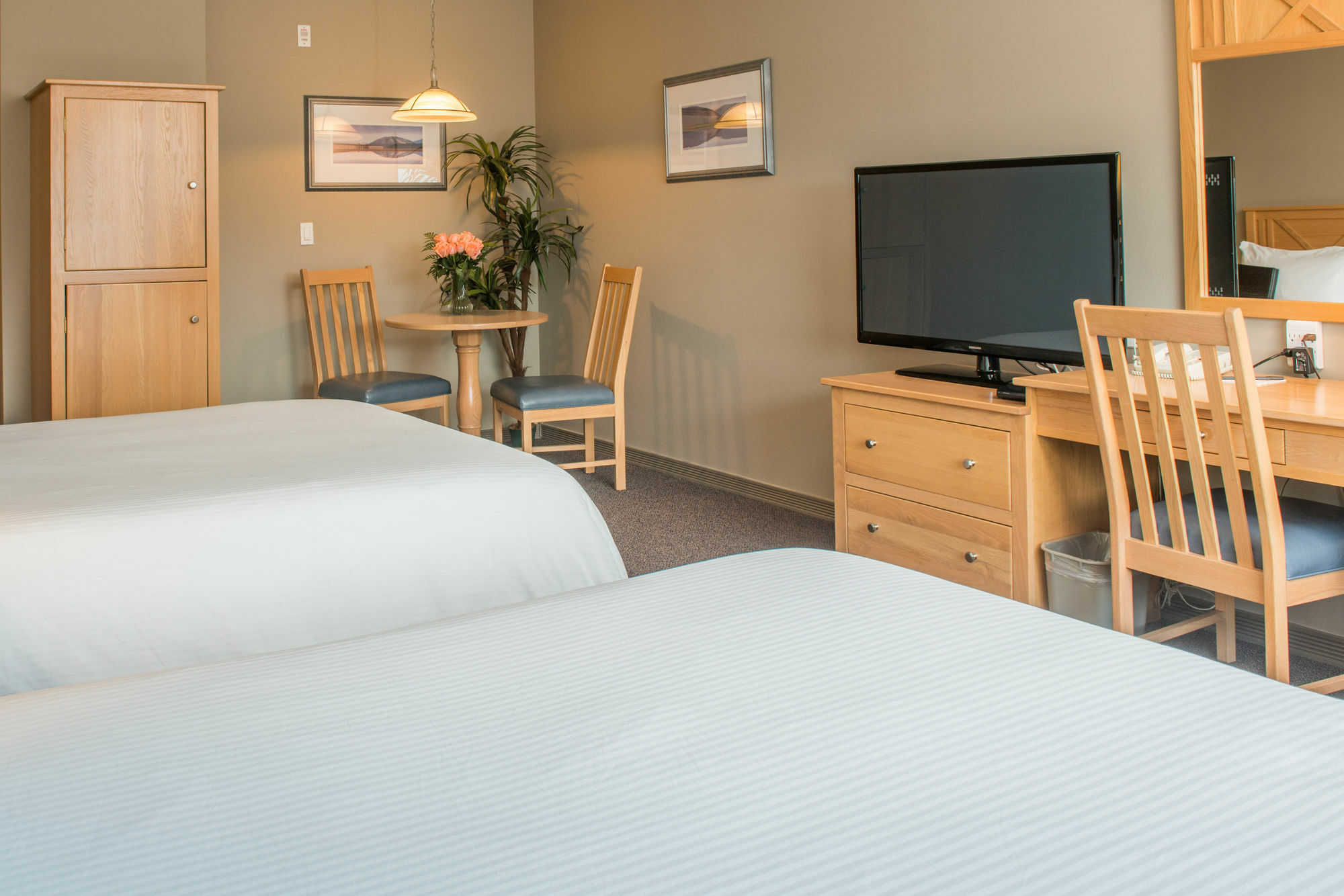 Hilltop Inn - Salmon Arm Zewnętrze zdjęcie