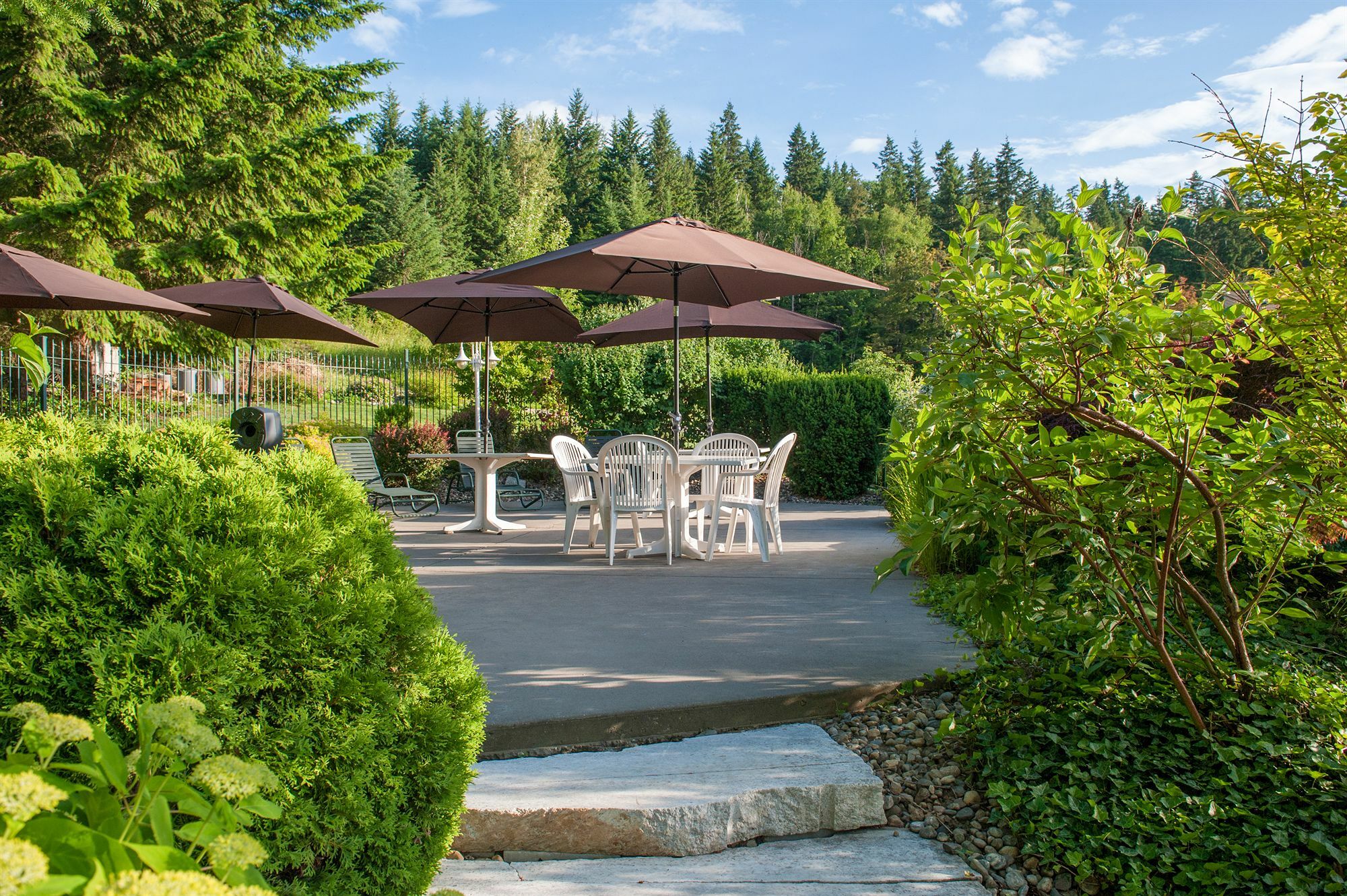 Hilltop Inn - Salmon Arm Zewnętrze zdjęcie