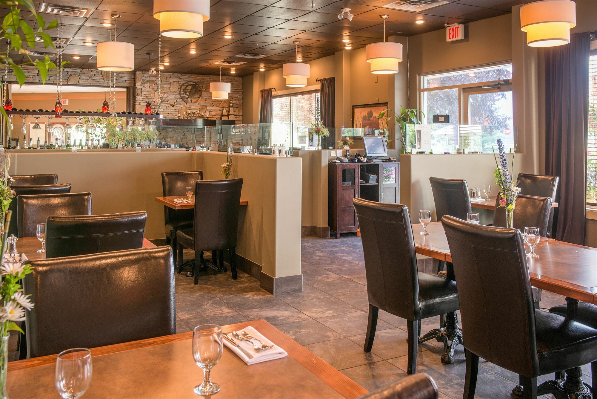 Hilltop Inn - Salmon Arm Zewnętrze zdjęcie