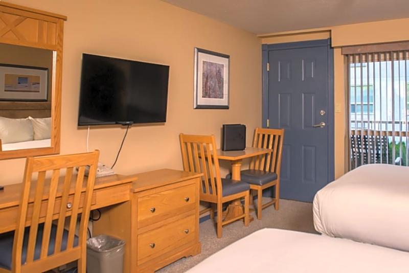 Hilltop Inn - Salmon Arm Zewnętrze zdjęcie
