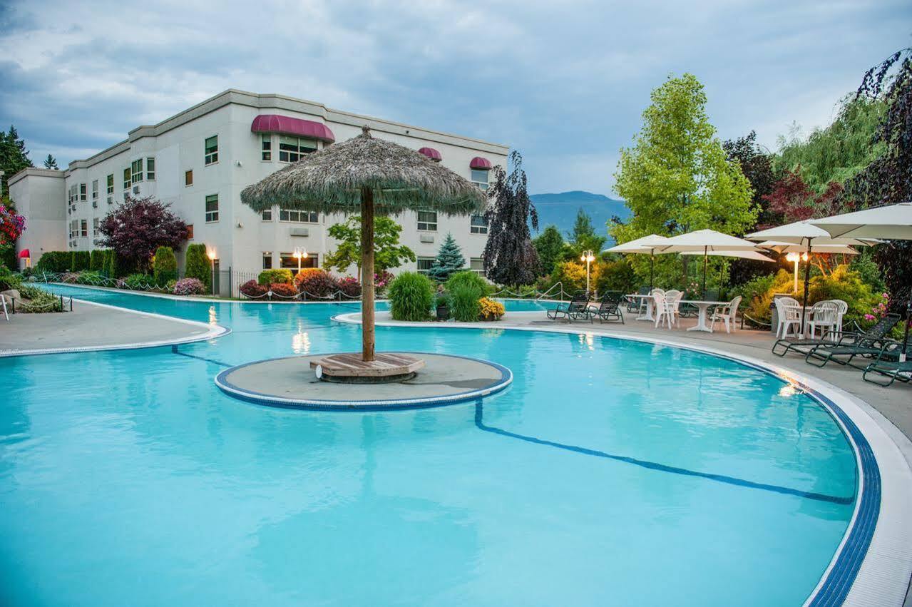 Hilltop Inn - Salmon Arm Zewnętrze zdjęcie